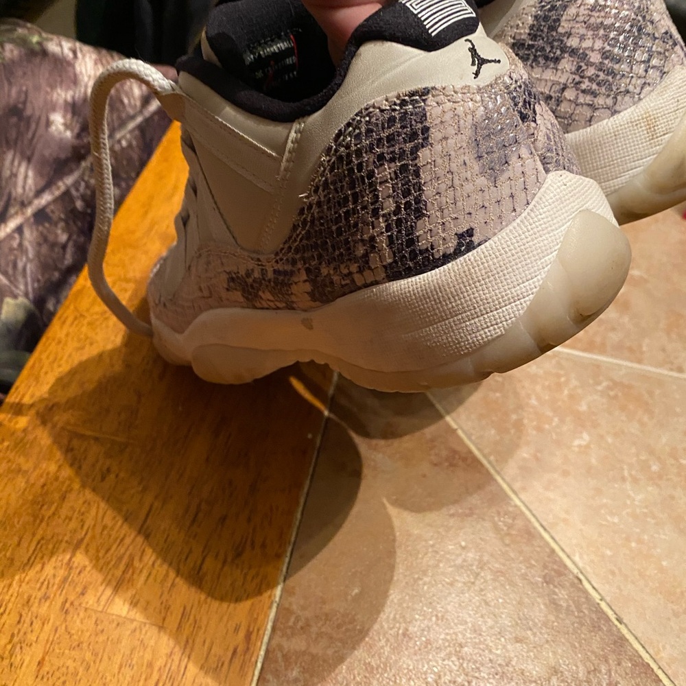Jordan 11 - Picture 5 of 5